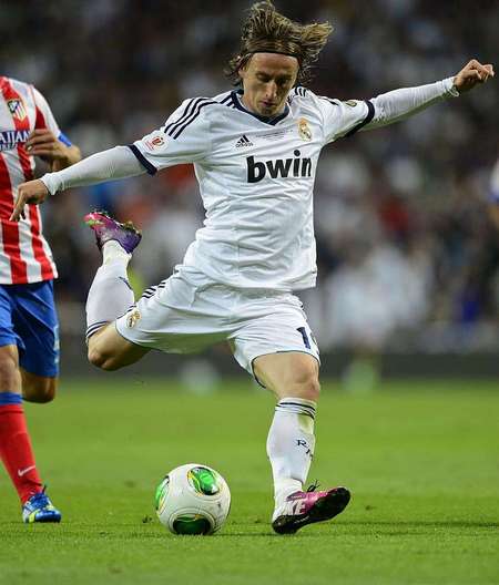 意甲-主场输给克雷莫纳 AC米兰无缘联赛开门红