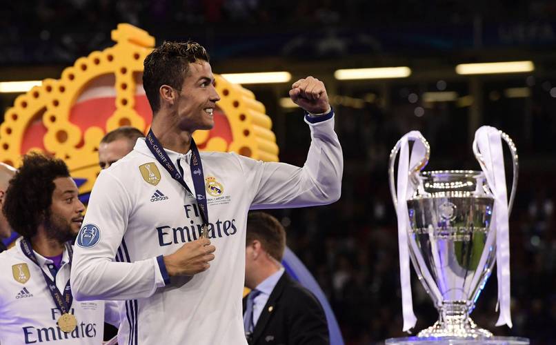 小雷：塞门约转会曼城似乎还有变数，我听说利物浦已经介入