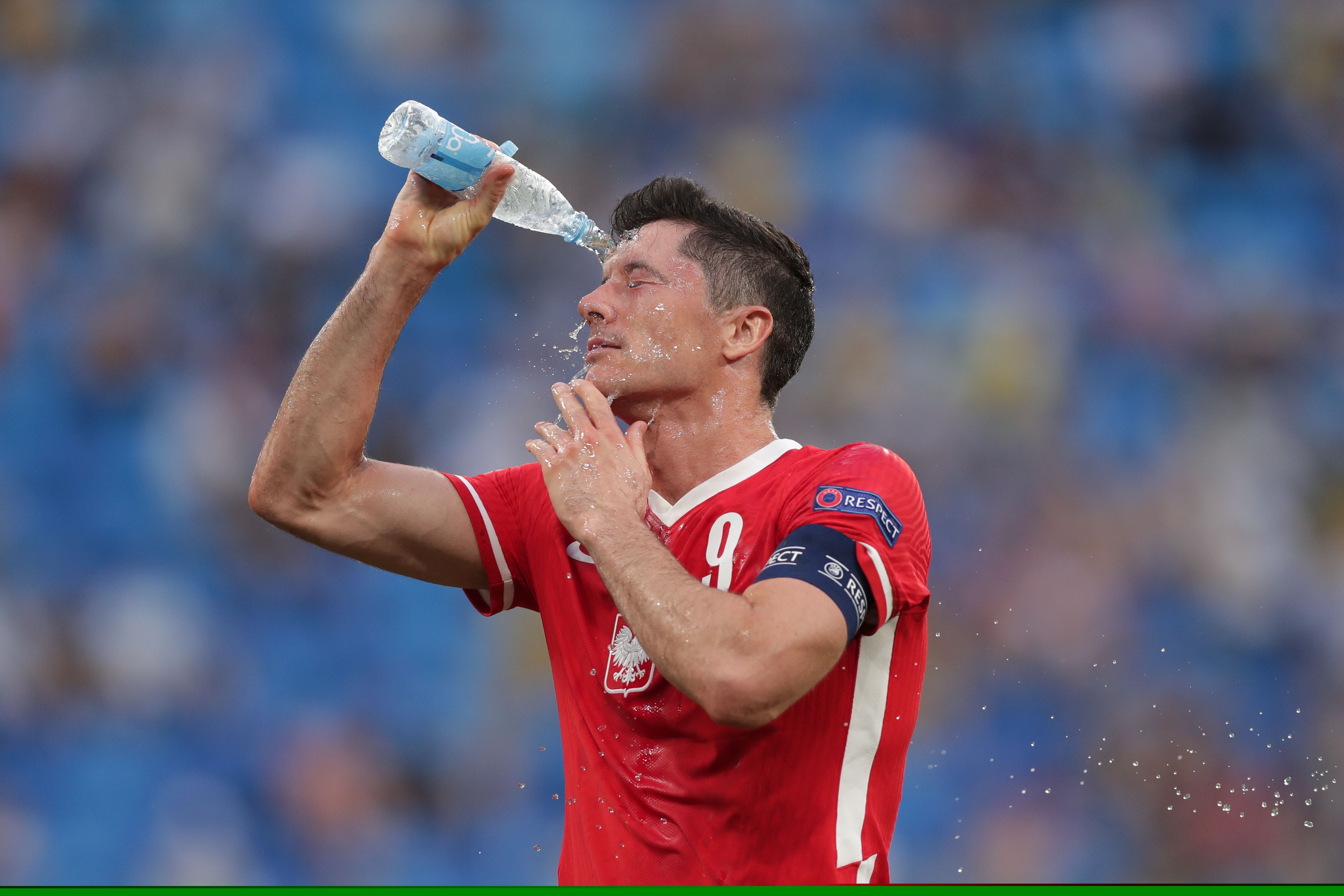 约翰逊29分 老鹰大胜掘金