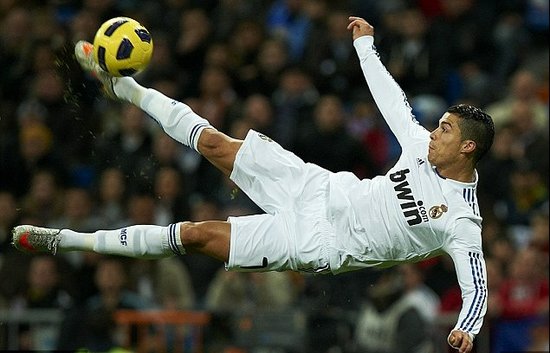 《胜利女神：妮姬》新角色SSR芙罗拉登场，新时装与多重活动来袭